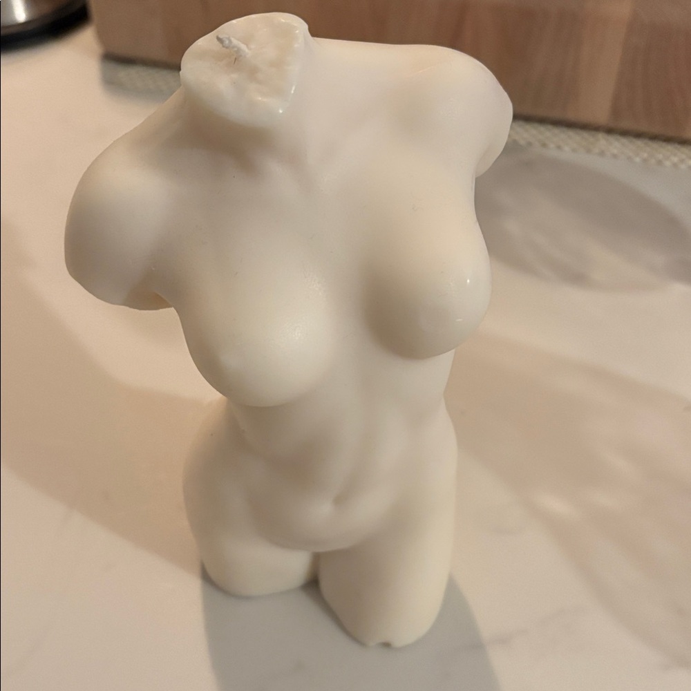 Anais Venus Candle